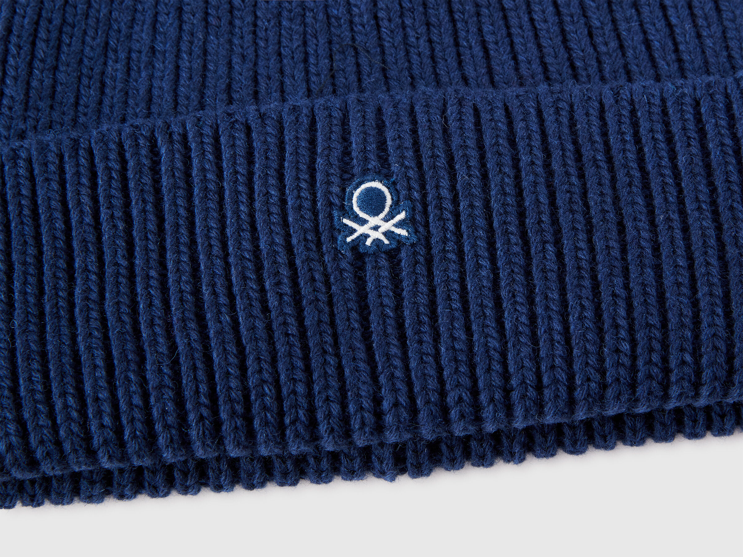 CAP Men image number 3